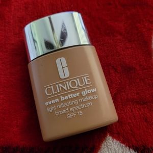 Clinique even better glow foundation WN30